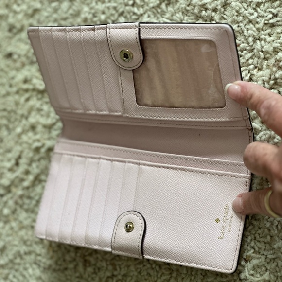 Kate Spade pale Pink snap close wallet - Picture 2 of 3